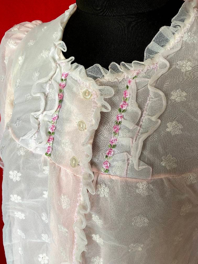 Vintage 1960s nylon night gown - night shift with flower embroidery and puffy sleeves