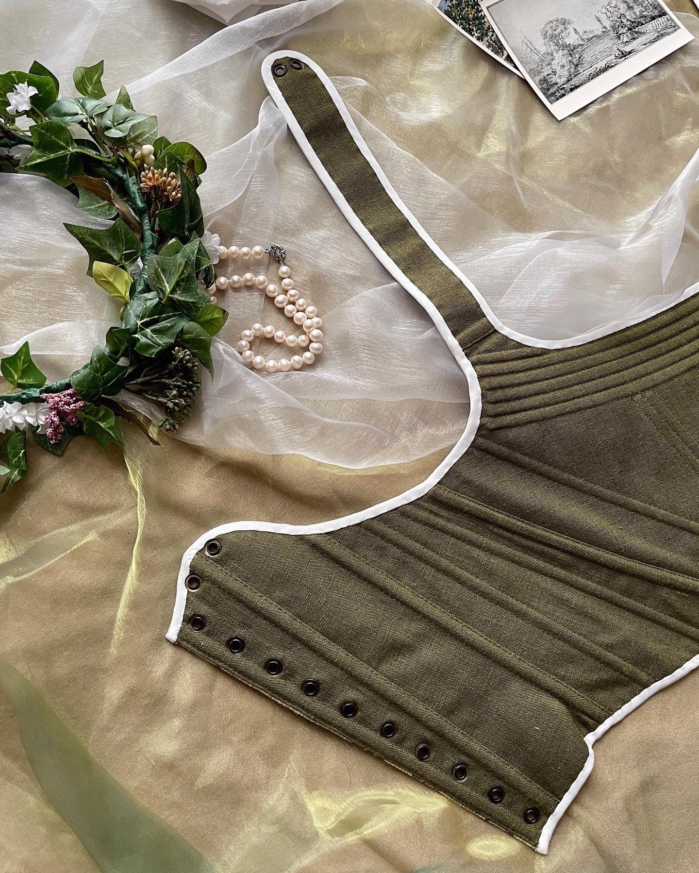 18th Century Style Corset "Devotion" – Reversible Overbust/Midbust Half-Boned Stays – Renaissance Peasant Bodice & Elizabethan