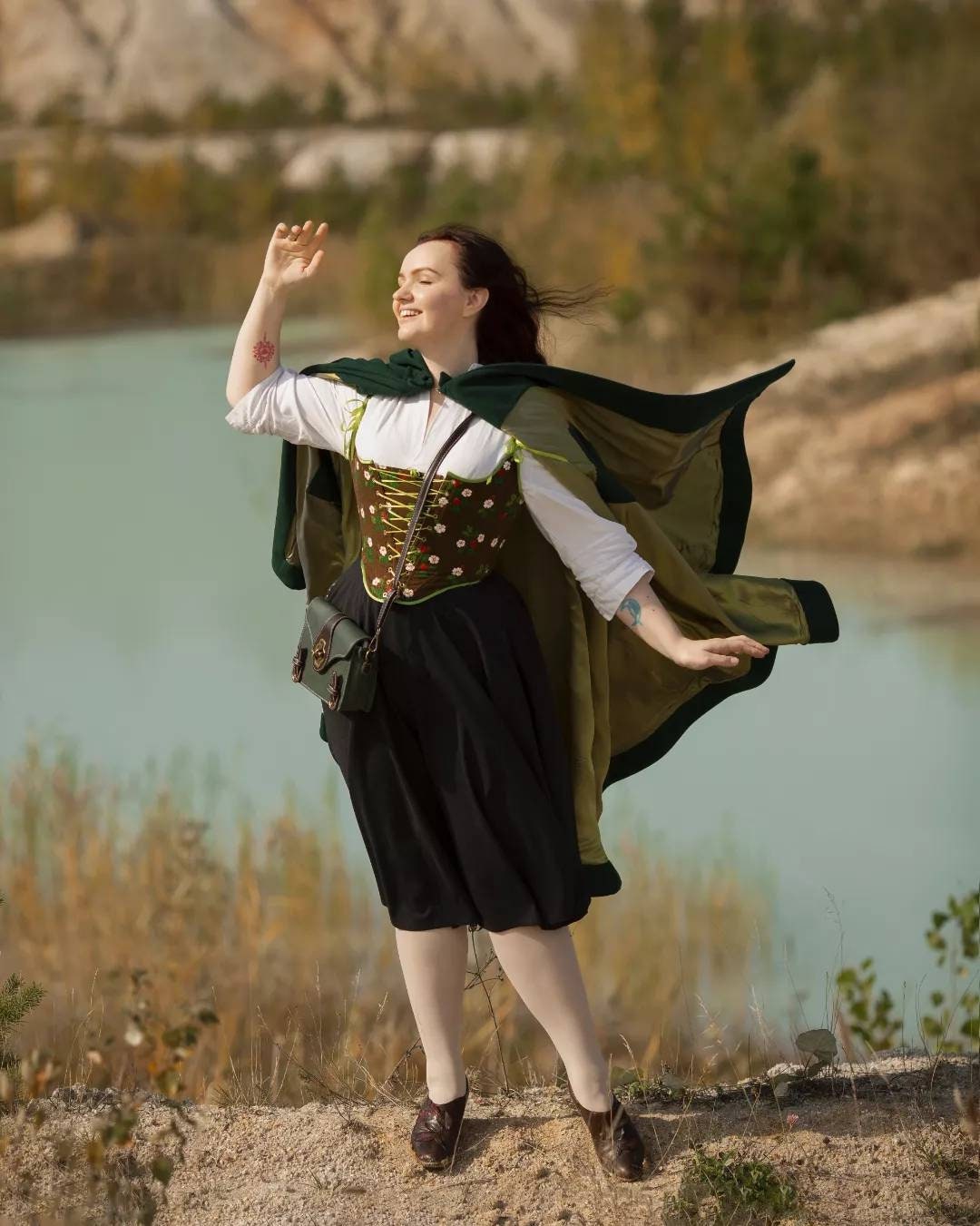 Hooded Cape "Linden" - Raglan Woollen Cape - LOTR Inspired Fantasy Cape With Leaf Decoration - Hobbit Style Coat