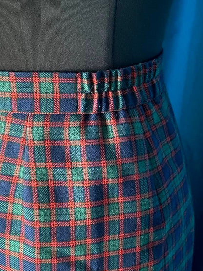 Vintage plaid pencil skirt - 1990s does 1940s - straight skirt