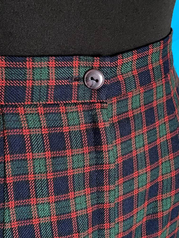 Vintage plaid pencil skirt - 1990s does 1940s - straight skirt