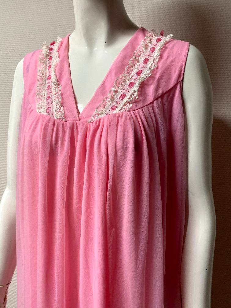 Vintage 1980s nightdress - nylon night gown