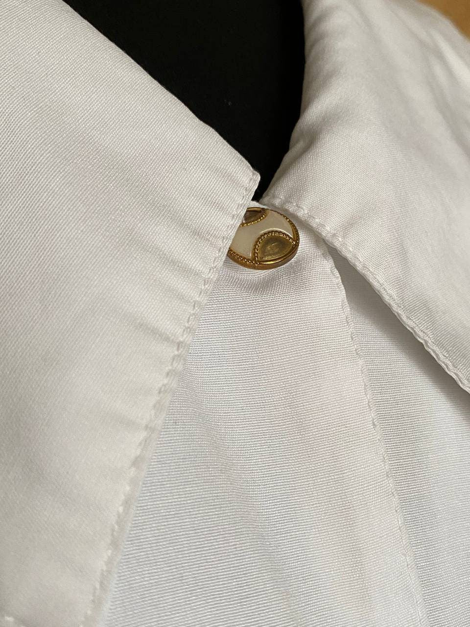 Vintage 1980s bottom tie blouse with frilly sleeves and wide collar