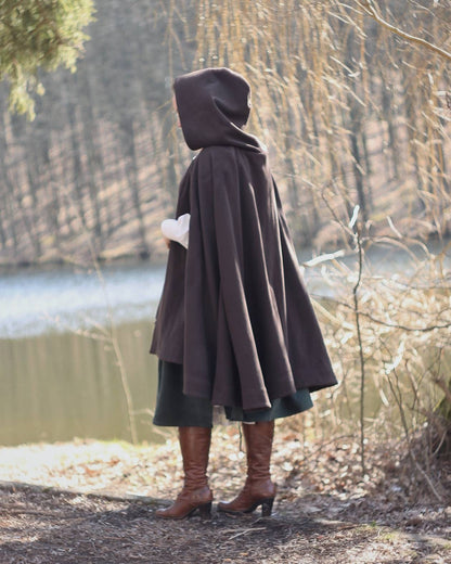 Hooded Cape "Linden" - Raglan Woollen Cape - LOTR Inspired Fantasy Cape With Leaf Decoration - Hobbit Style Coat