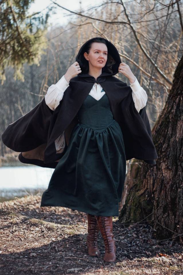 Hooded Cape "Linden" - Raglan Woollen Cape - LOTR Inspired Fantasy Cape With Leaf Decoration - Hobbit Style Coat