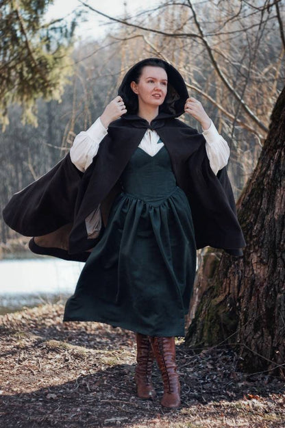 Hooded Cape "Linden" - Raglan Woollen Cape - LOTR Inspired Fantasy Cape With Leaf Decoration - Hobbit Style Coat