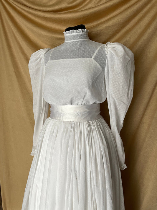 1970s does Edwardian vintage wedding dress, summer white muslin dress, Edwardian style white dress