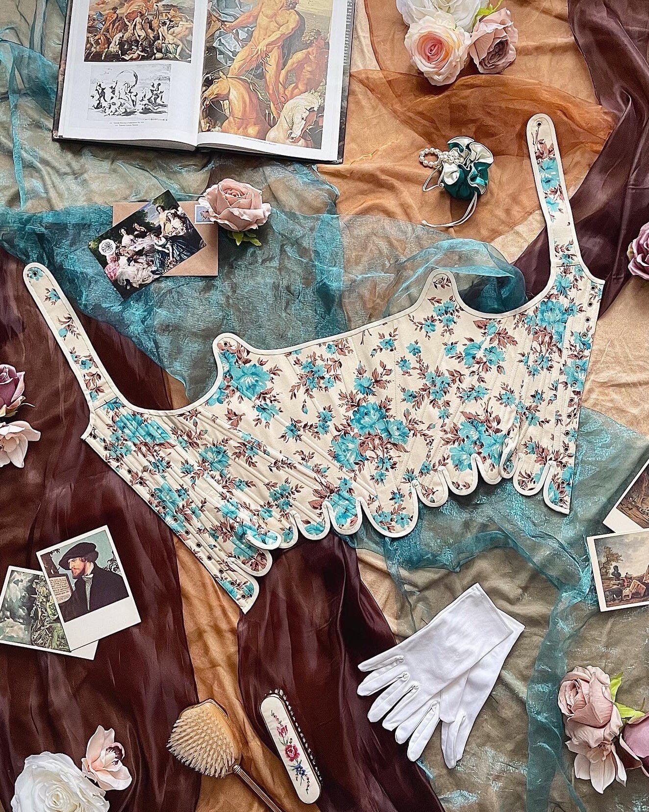 Historical 18th Century Stays "Pride" – Reversible 1780s Half-Boned Corset – Renaissance & Elizabethan Style