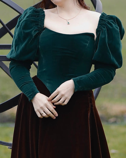 One-Layer 18th Century Velvet Corset Top "Royalty" – Overbust Corset with Detachable Puffy Sleeves, Elizabethan Inspired