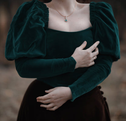 One-Layer 18th Century Velvet Corset Top "Royalty" – Overbust Corset with Detachable Puffy Sleeves, Elizabethan Inspired