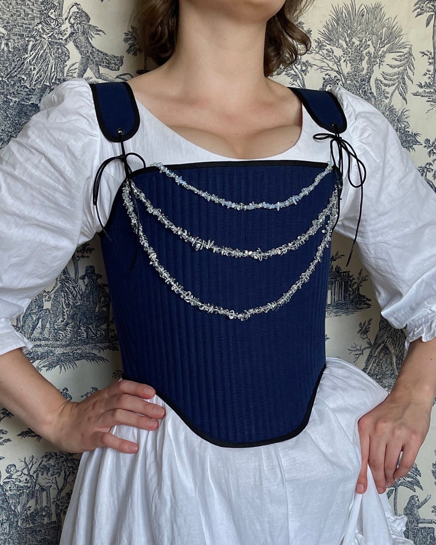 Tudor-Inspired Stays "Majesty" – Reversible Historical Fully Boned Renaissance Corset – 16th-17th Century Elizabethan Stays