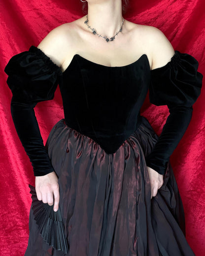 One-Layer 18th Century Velvet Corset Top "Royalty" – Overbust Corset with Detachable Puffy Sleeves, Elizabethan Inspired