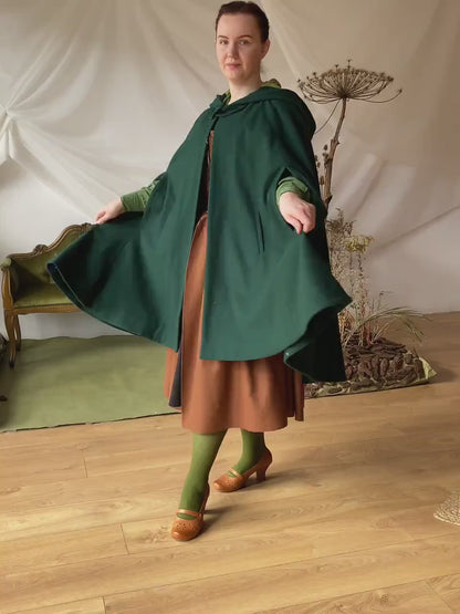 Hooded Cape "Linden" - Raglan Woollen Cape - LOTR Inspired Fantasy Cape With Leaf Decoration - Hobbit Style Coat